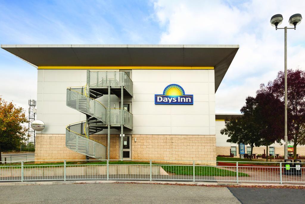 Days Inn Hotel Лестер Екстер'єр фото